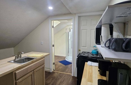 Providence Apartment | Nice apartment near Whole Foods, Brown University, Miriam Hospital, Downtown