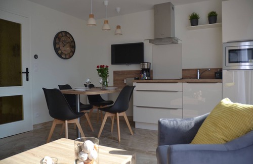 Landerneau Apartment | Nice apartment with terrace in the center