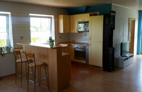 Altenstadt Apartment | Nice, bright holiday apartment in the middle of Naherhohlungsgebiet