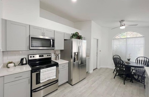 Chandler House | Nice! Desert Breeze - Single-Story Home