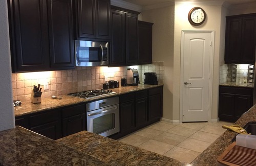 Spring House | Nice Family Friendly, WalMart and HEB & Wallgreens Walking, Iron Man
