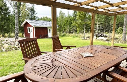 Timmersdala House | Nice holiday home by the lake Vristulve