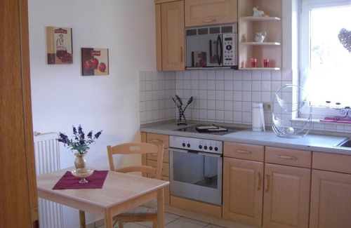 Zinnowitz House | nice holiday home, single storey with well-tended garden and terrace/Non smoking