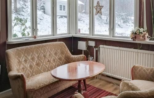 Grannas House | Nice Home In Ambjörnarp With Lake View