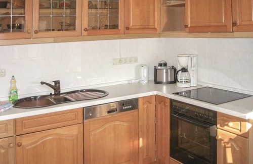 Behringen House | Nice home in Bispingen with kitchen