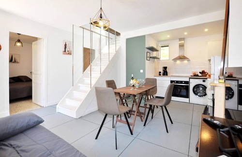 Bizanet House | Nice home in Bizanet with kitchen