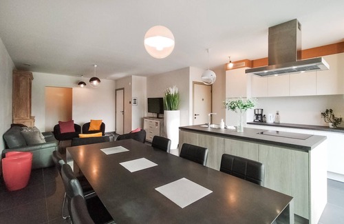 Adinkerke House | Nice home in De Panne with kitchen