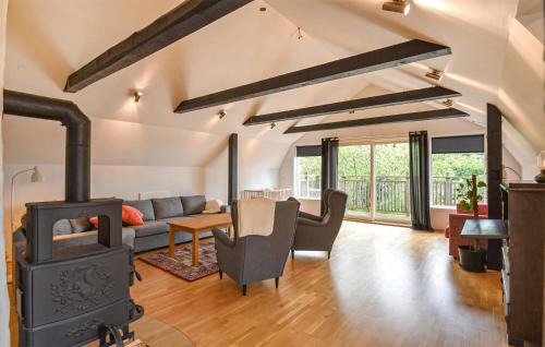 Ed House | Nice Home In Ed With Kitchen