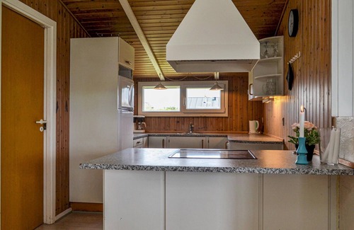 Bjerregard Strand House | Nice home in Hvide Sande with sauna