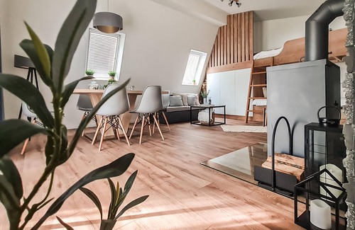 Karlovac House | Nice home in Karlovac with WiFi