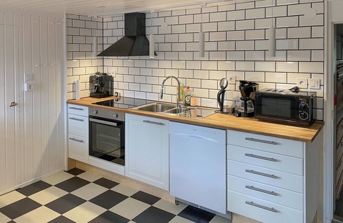 Ljunghult House | Nice home in Lidhult with kitchen
