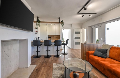 Sveti Juraj na Bregu House | Nice home in Lopatinec with kitchen