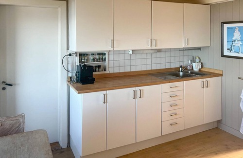 Smøla House | Nice home in Smøla with house sea view
