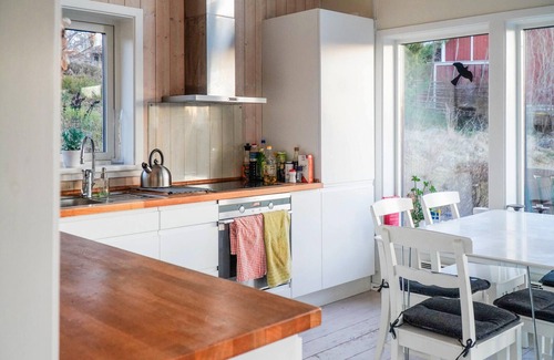 Vato House | Nice home in Väto with house sea view