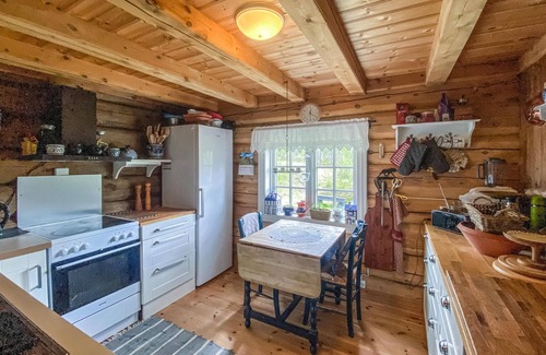 Nord-Fron House | Nice home in Vinstra with kitchen