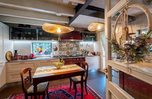 Padenghe sul Garda House | Nice home in Padenghe sul Garda BS