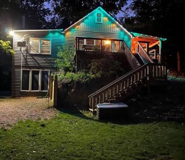 Southmont House | Nice little cabin at the lake
