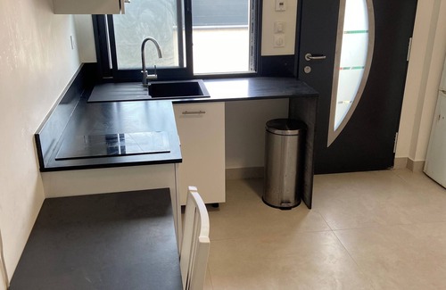 Cenon Apartment | Nice new Studio 10mins from Bordeaux and 50m from the tramway