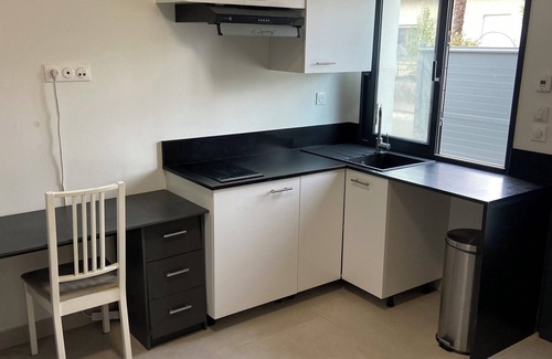 Cenon Apartment | Nice new Studio 10mins from Bordeaux and 50m from the tramway