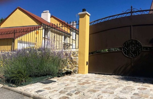 Marolles-en-Brie House | Nice renovated studio between Paris and Disneyland