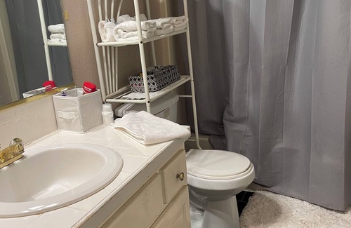 Peachtree City House | Nice Room near Trillith Movie Studio’s