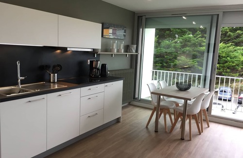 Quiberon Apartment | Nice sea view, south facing, Wifi, Parking, 50 m from beach & Thalasso