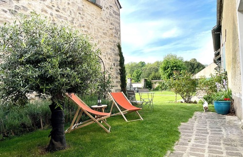 Montigny-sur-Loing Apartment | Nice studio at the water's edge