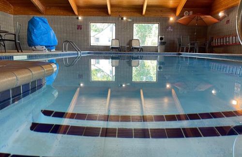 Hastings Hotel | Nichols Inn & Suites