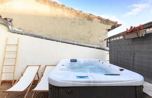 L'Isle-sur-la-Sorgue Apartment | Nid d'amour à l'Isle sur la Sorgue