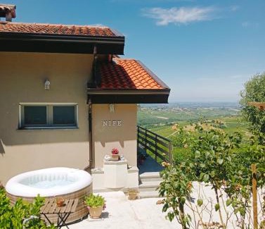 Ziano Piacentino Villa | NiFe Tiny House - Secret Garden
