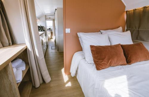 Bassins a Flot Boat Rental | NIGHTBOAT Péniche