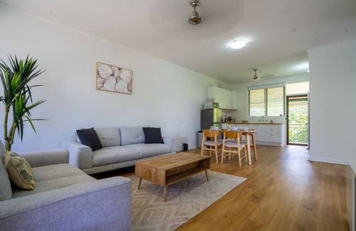 Nightcliff Apartment | NIGHTCLIFF RETREAT - Stylish 2BR Apt