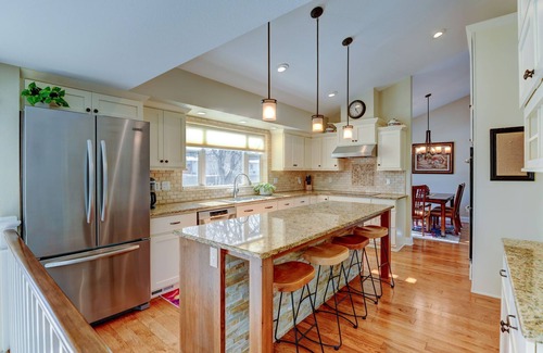 Loveland Cottage | Niki's Country Cottage-Remote Workers: Lg furnished office; Fiberoptic Internet