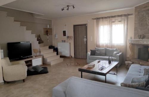 Bralos House | Nikos House Megara