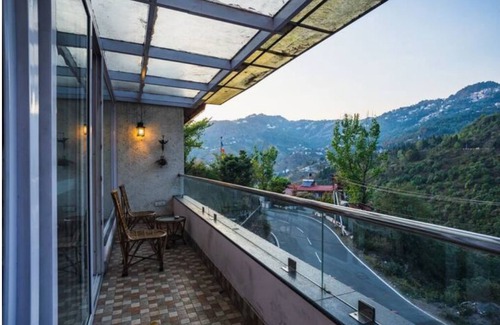 Mussoorie Apartment | Nirvana Holiday Apartment - 04 Bedroom with Living