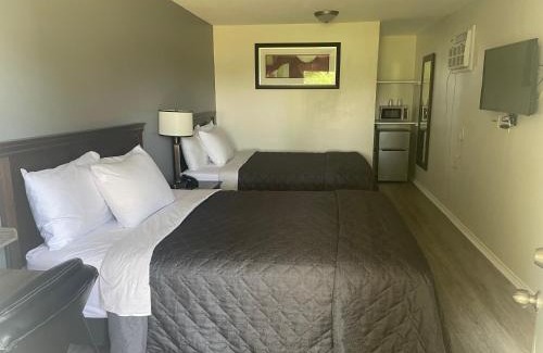 Cornwall Hotel | Nites Inn Motel