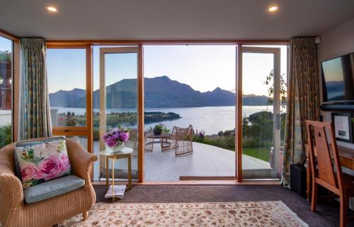 Queenstown Cabin | Nivahana Boutique On Queenstown Hill