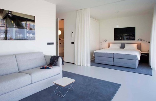 Rotterdam Resort | 82 m² Private room ∙ 1 bedroom ∙ 4 guests