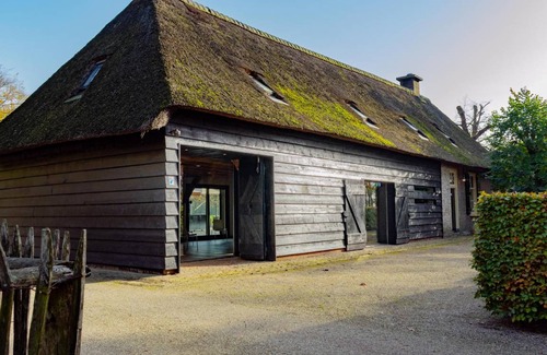 Verspreide huizen Ulvenhout Apartment | 320 m² Apartment ∙ 6 bedrooms ∙ 16 guests