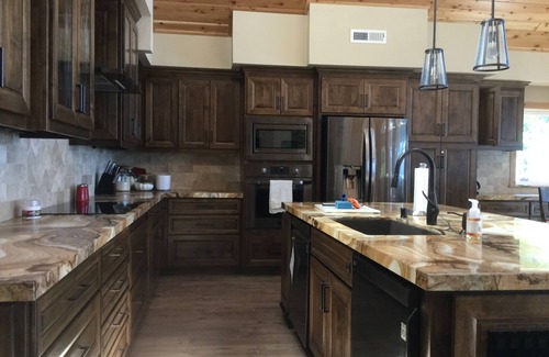 Lake Almanor Country Club House | nLAKEFRONT OASIS with Private Dock and Buoy!