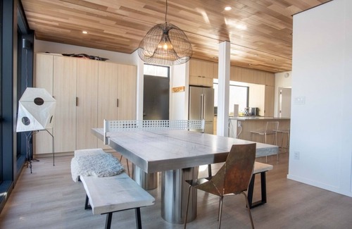Black Hawk House | nLuxury Lakefront Container Home - Sauna, Fishing, Kayaks & Mountain Views