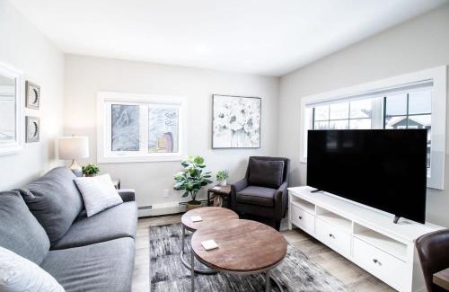 Whitehorse Apartment | NN - Flats on 4th #3 - Downtown 1-bed 1-bath