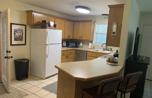 Redlick House | nNext to Texas A&M,Bringle Lake, Park,Hike,Bike,Golf Ranch, 7 min to Hospital