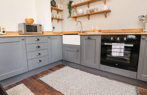 Haworth Cottage | NO 19, HAWORTH, with a garden in Haworth