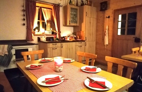 Ruhpolding Apartment | No. 2 Holiday apartment Hörndlwand 70sqm, balcony, 2 bedrooms, 1 bed-sitting room