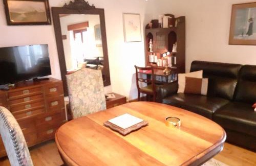 Pleaux Apartment | No 2 route de la maronne, Loupiac la Gare