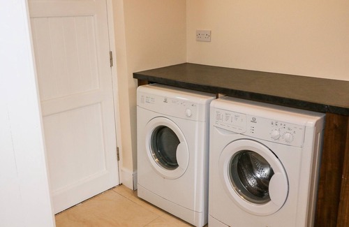 Dungarvan Cottage | NO. 3 AN SEANACHAI, family friendly in Dungarvan, County Waterford