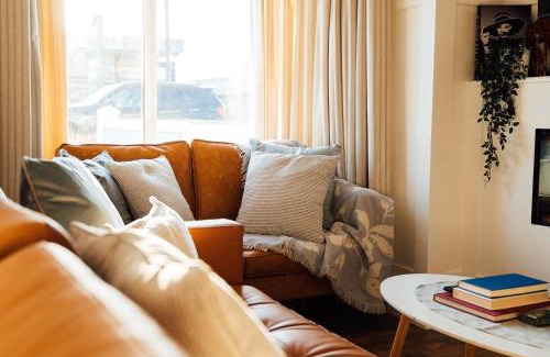 Cookstown House | No 66 Chapel Street