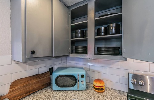 Fort Worth House | No Cleaning Fee!~King Bed~Near Dickies,TCU, cultural district~Sleeps 6