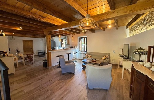 Carmenes Cottage | No es una Casa Rural Cualquiera. Es un Pequeño Paraíso y te lo Estás Perdiendo